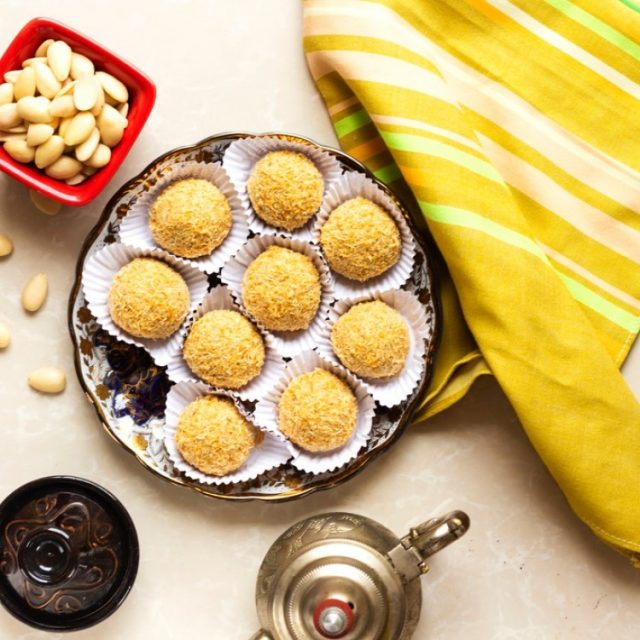 طريقة عمل كرات الشعيرية بالحليب المكثف