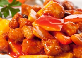 طريقة عمل دجاج سويت آند سور بالأناناس