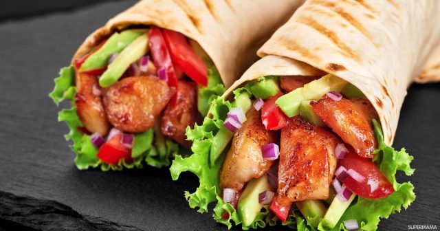 طريقة عمل ساندويش دجاج بخبز التورتيلا