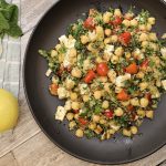 طريقة عمل سلطة الحمص بالبرغل