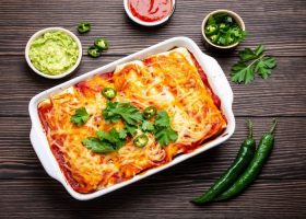 طريقة عمل انشيلادا الدجاج المكسيكية