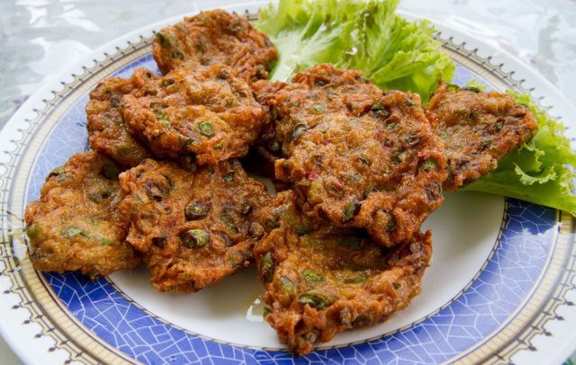 طريقة عمل خبز عروق بالخضار