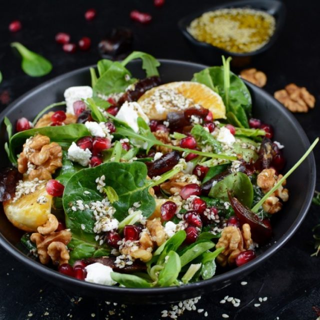 طريقة عمل سلطة التمر دايت