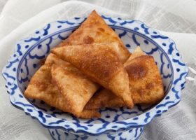 طريقة عمل حلى رقائق السمبوسه