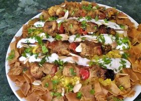 طريقة عمل فتة شيش طاووق