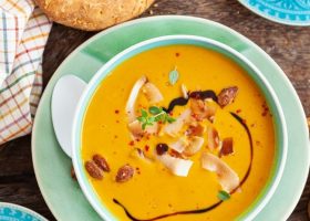 طريقة عمل شوربة القرع بالزعفران