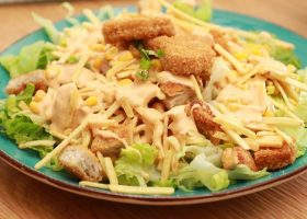 طريقة عمل سلطة بوب كورن الدجاج