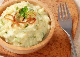 طريقة عمل البطاطس المهروسة مع الخضار