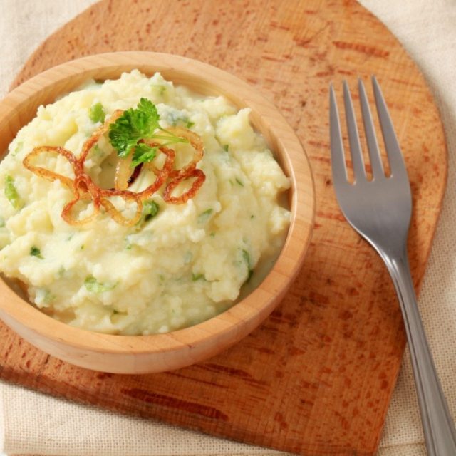 طريقة عمل البطاطس المهروسة مع الخضار