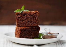 طريقة عمل كيكة الشوكولاتة السريعة