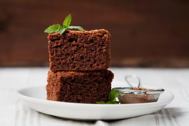 طريقة عمل كيكة الشوكولاتة السريعة