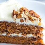 طريقة عمل كيكة الجزر والجوز بالصوص
