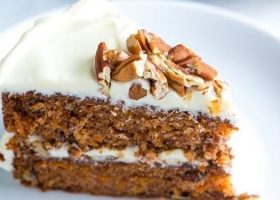 طريقة عمل كيكة الجزر والجوز بالصوص