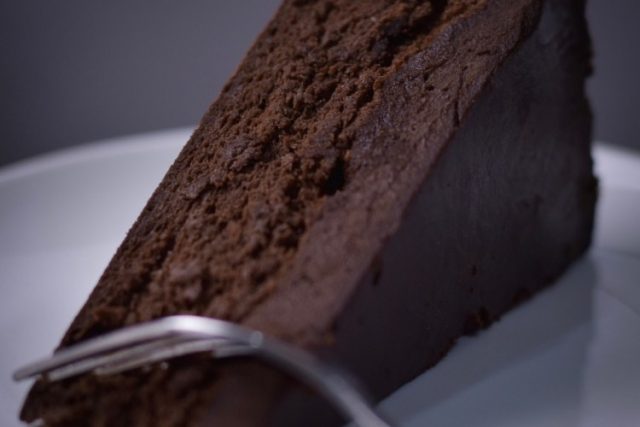 طريقة عمل كيك شوكولاتة كيتو دايت