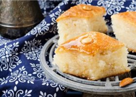 طريقة عمل بسبوسة بالقشطة بدون زيت