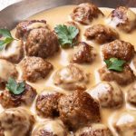 طريقة عمل كرات اللحم بالطحينة