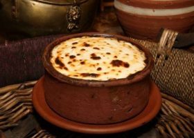 طريقة عمل طاجن الأرز بالجمبري والجبن