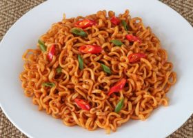 طريقة عمل الاندومي الكوري