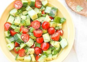 طريقة عمل سلطة الأفوكادو بالطماطم