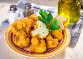 طريقة عمل القرنبيط بالبيض والدقيق