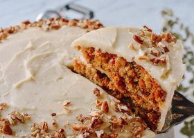 طريقة عمل كيكة الشوفان بالجزر