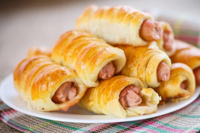 طريقة عمل فطائر النقانق