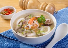 طريقة عمل شوربة سي فود بدون كريمة