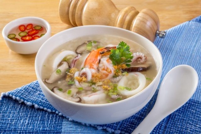 طريقة عمل شوربة سي فود بدون كريمة