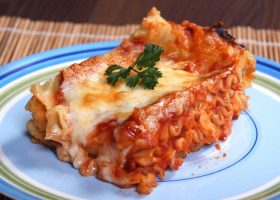 طريقة عمل لازانيا الفوتتشيني باللحم