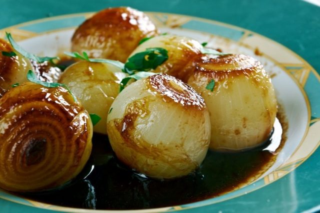 طريقة عمل سلطة البصل المشوي