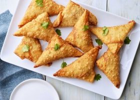 طريقة عمل سمبوسة الدجاج بالكاري