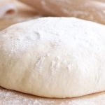 طريقة عمل عجينة البيتزا باللبن