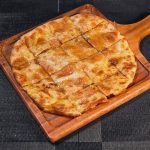 طريقة عمل فطيرة الأجبان بالعسل