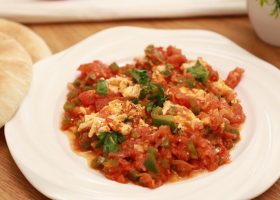 طريقة عمل حمسة الطماطم مع الجبن الكريمي