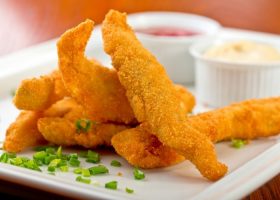 طريقة عمل أصابع الدجاج والجبنة