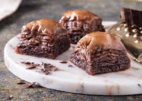 طريقة عمل بقلاوة بالشوكولاتة