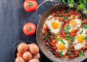 طريقة عمل شكشوكة ببيض عيون