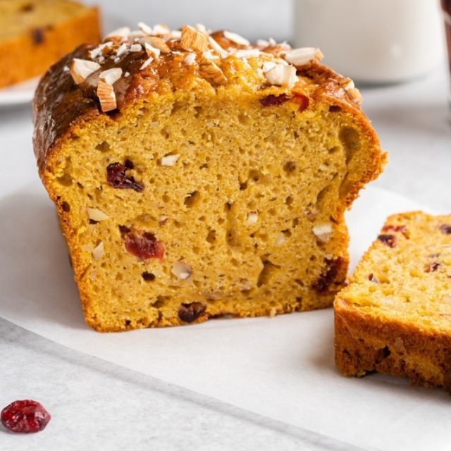 طريقة عمل كيك البرتقال والمكسرات