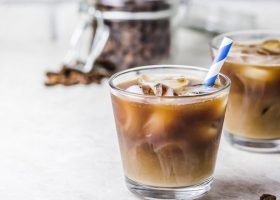 طريقة عمل قهوة باردة بالكراميل