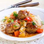 طريقة عمل كرات اللحم بصوص الأناناس