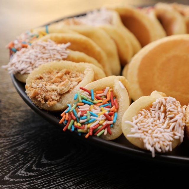 طريقة عمل القطايف بزبدة اللوتس