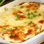 طريقة عمل صينية رز بالدجاج والقشطه والجبن