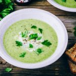 طريقة عمل شوربة الجرجير بالبقدونس