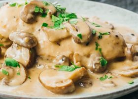 طريقة عمل الدجاج بالكريمة البيضاء