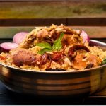 طريقة عمل كبسة بالدجاج والخضار