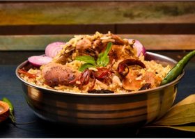 طريقة عمل كبسة بالدجاج والخضار