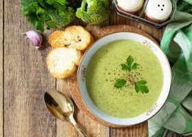 طريقة عمل شوربة البروكلي كيتو