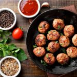طريقة عمل كرات اللحم المحمر بالباربيكيو صوص