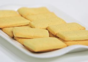 طريقة عمل بسكويت البرتقال وجوز الهند