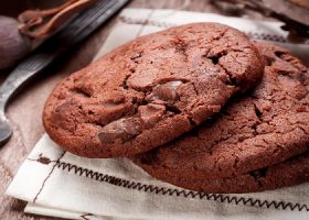 طريقة عمل بسكويت الشوكولاتة